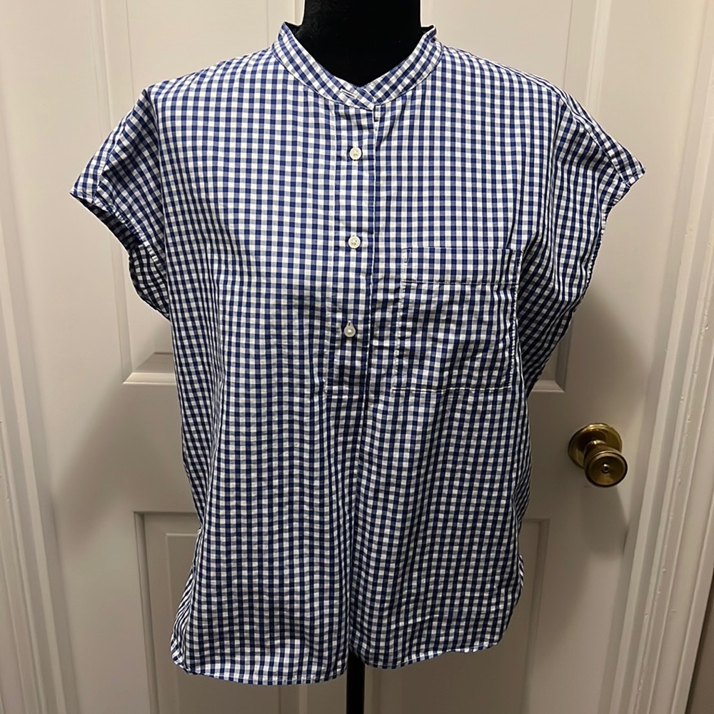 Uniqlo blue and white checked dropped shoulder top. Size medium in EUC